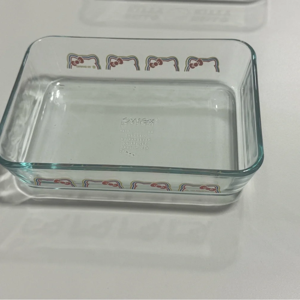 Pyrex® 3 piece Glass Storage Set: Hello Kitty®, Ribbons & Bows - NOS Rectangle